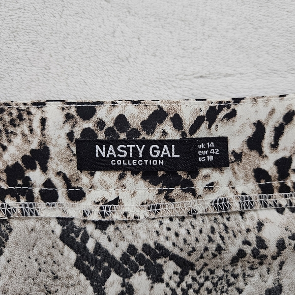 Nasty Gal Maxi Skirt in Black Brown Tan Snake Print Women’s Size 10 - Picture 3 of 3